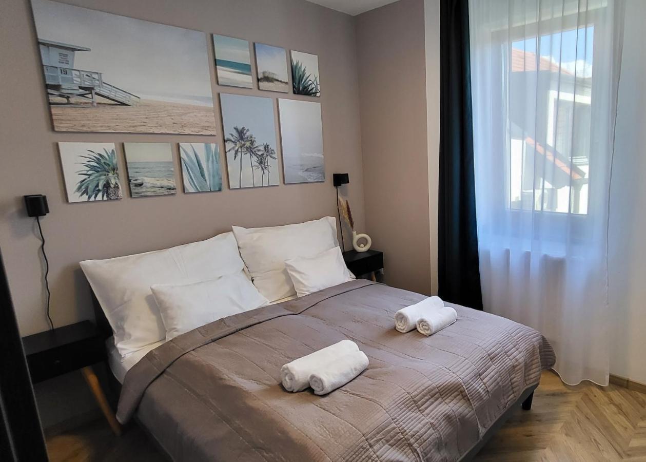 Dotis Apartman Tata Exterior photo